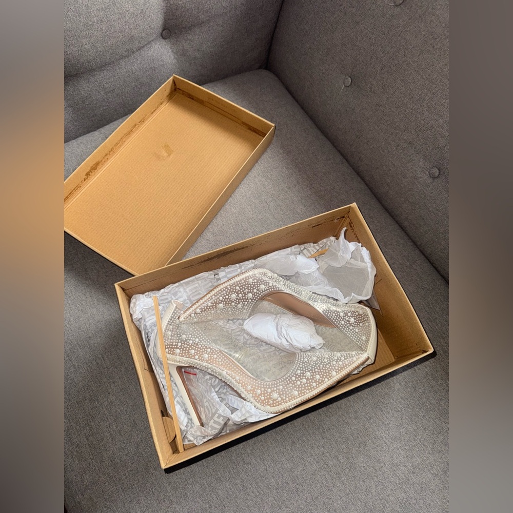 Steve Madden Thrive Pearl Clear Stiletto Heels Size 6.5 🤍🥂✨ - Picture 4 of 9